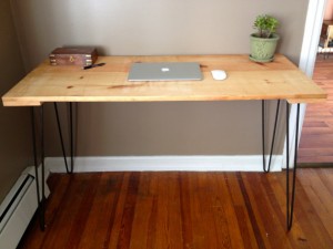 reclaimed-wood-desk-eco-friendly-office-pic