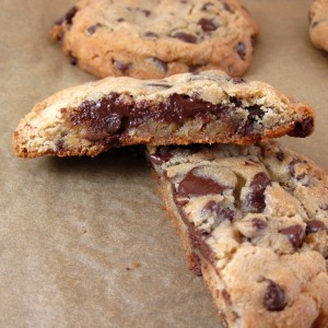 chocolate-chip-cookies-treats-yummy