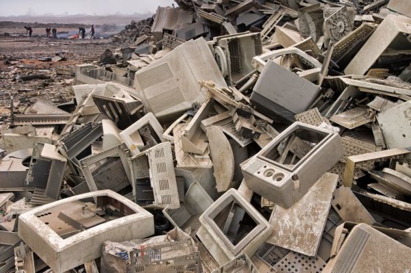 Accra-Ghana-landfill-dump-electronic-trash